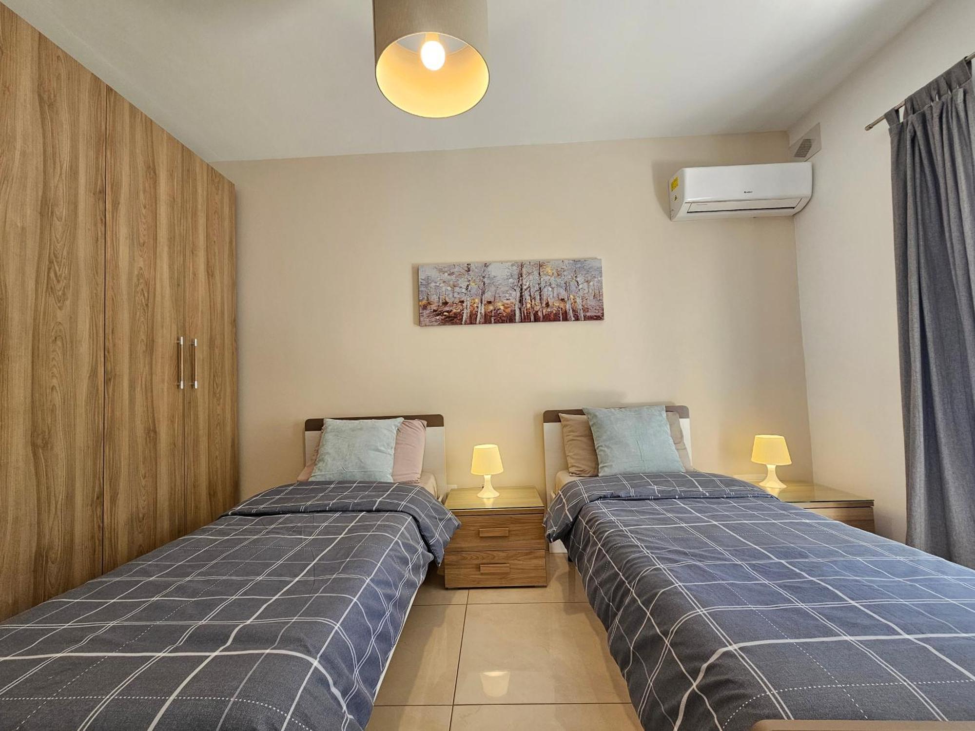 Sealine Apartment Сейнт Полс Бей Екстериор снимка